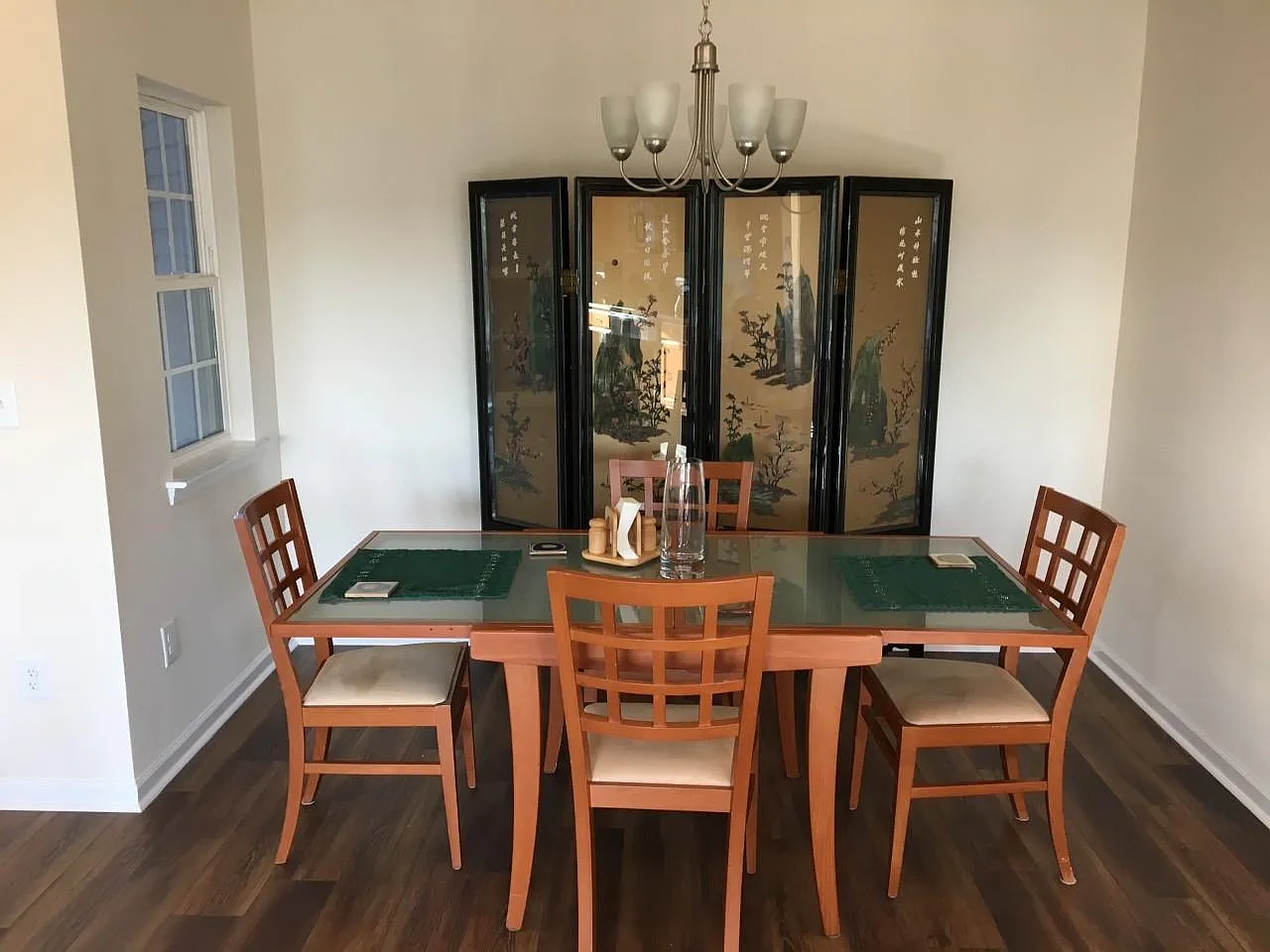 3 bed, 1300 sqft, $1,900 — Photo 3