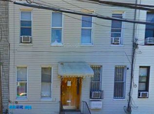 484 Grandview Ave, Ridgewood, NY 11385