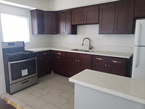 5th image of 11207 S Prairie Ave