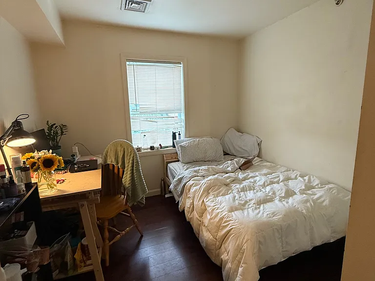 34 Raymond St #34L — Photo 6