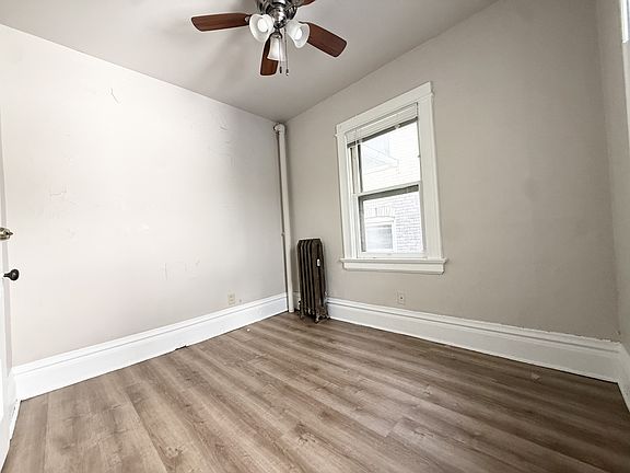 3rd image of 201 N Pinckney St #2