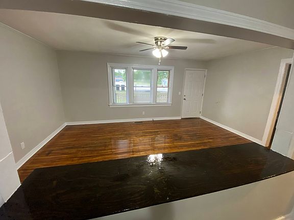 3rd image of 104 Blake Dairy Rd