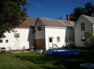 9 Middle St, Madison, ME 04950