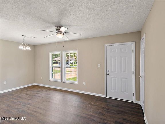 3rd image of 6567 George Washington Dr