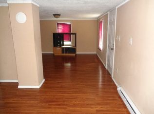 41 Market St, Williamston, SC 27297