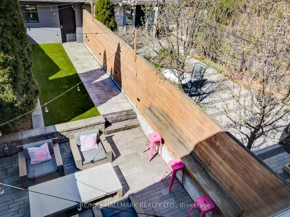 46 Borden St #C01, Toronto, ON M5S 2M9