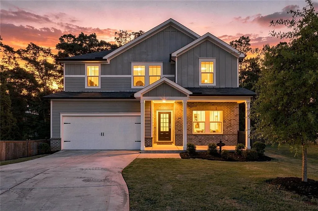 5 bed, 3.0 bath, 2674 sqft, $3,285 — Photo 2