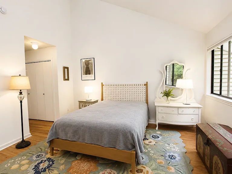 40 Huntington Ct #40 — Photo 10