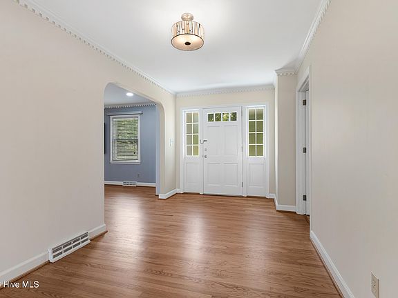 3rd image of 5120 Holly Lane