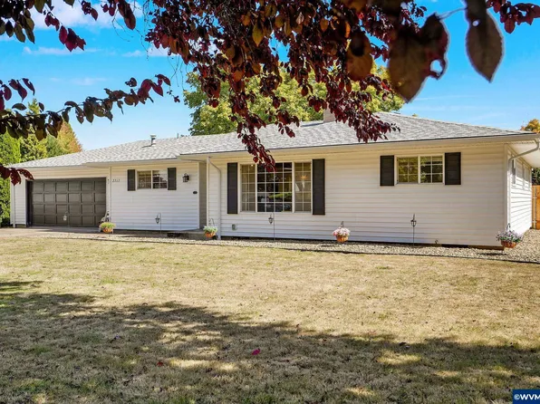 2717 Columbus St SE, Albany, OR 97322