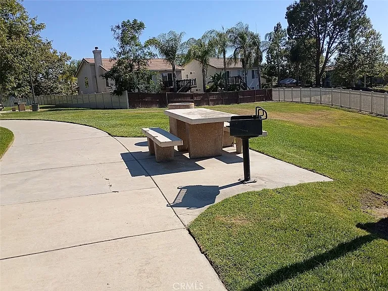 7631 Perth Ln — Photo 31
