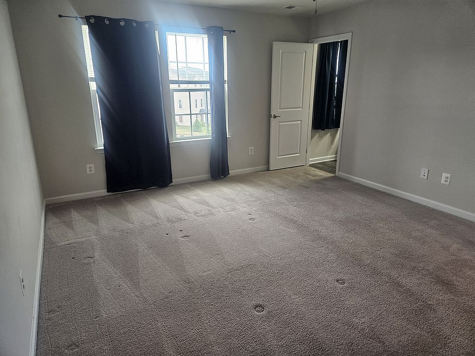 1st image of 11829 Hall St
