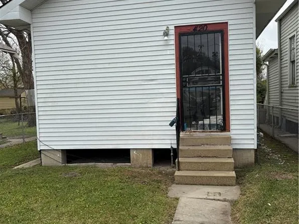 420 Whitney Ave, New Orleans, LA 70114