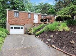 5586 Clarene Dr, Bethel Park, PA 15102