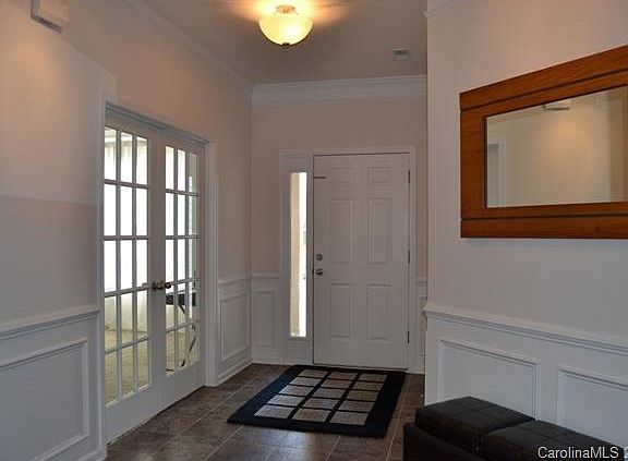 2nd image of 3004 Hawick Ln