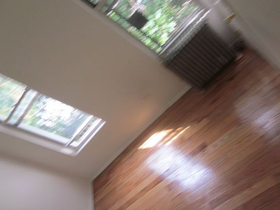 3rd image of 232 Boerum St APT 3L