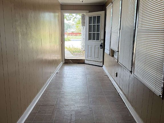 2nd image of 2722 Irwin Dr #1
