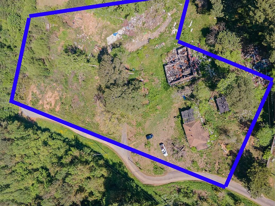1st image of 400 Lucas Dr #0