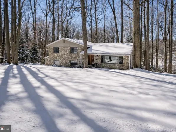 3660 Buttonwood Dr, Doylestown, PA 18902