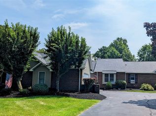243 Old Oak Post Rd, East Amherst, NY 14051