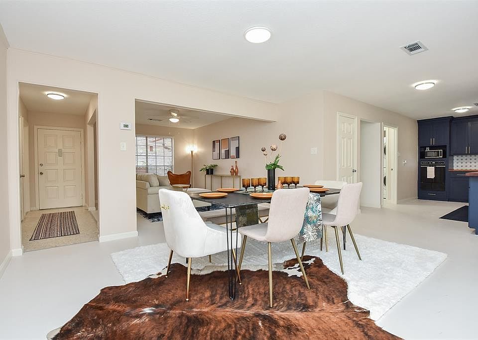 1st image of 118 W Candler Drive