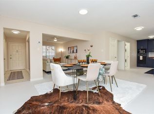 118 W Candler Dr, Houston, TX 77037