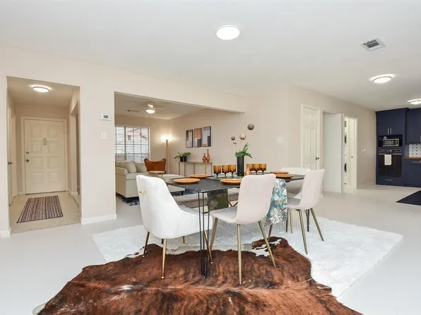 118 W Candler Drive, Houston, TX 77037