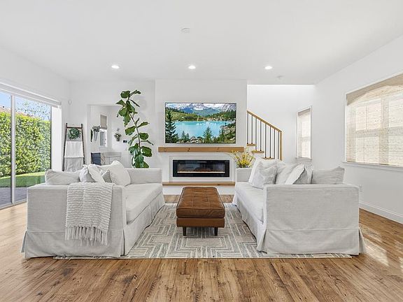 3rd image of 10254 BEECHWOOD LANE