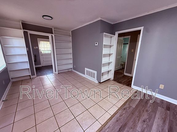 4th image of 3742 Deerwood Cv