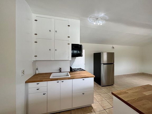 5th image of 714 W Sola St Unit B