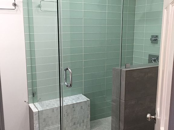 XL shower