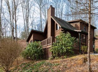 71 Honeymoon Ln, Maggie Valley, NC 28751