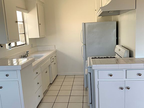 4th image of 7606 Hampton Ave APT 10
