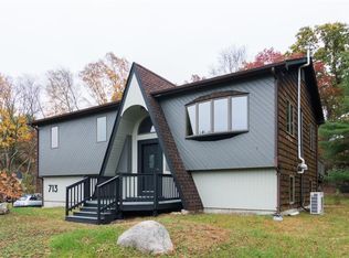 713 Maple Valley Rd, Coventry, RI 02816