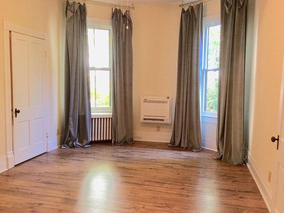 1st image of 810 N Augusta St APT 2