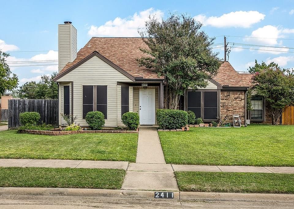 1st image of 2411 Cypress Dr