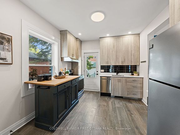 5th image of 25 Clegg St