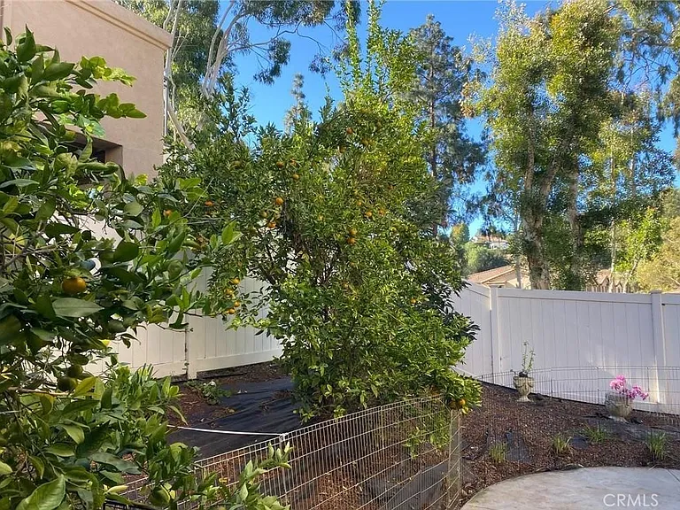 357 S San Vicente Ln — Photo 23