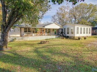 1465 Lovett St, Town Creek, AL 35672