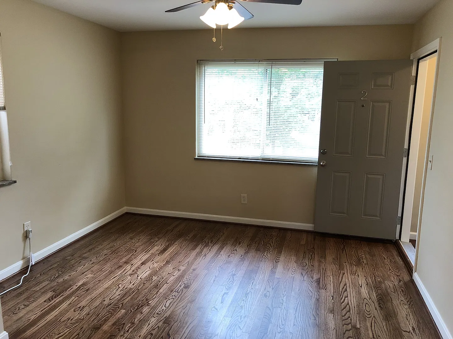 6082 Heis — Photo 2