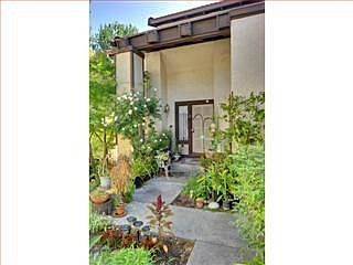 4th image of 412 Via Primavera Dr