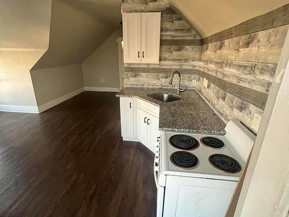 3rd image of 1708 Virginia Park St #3