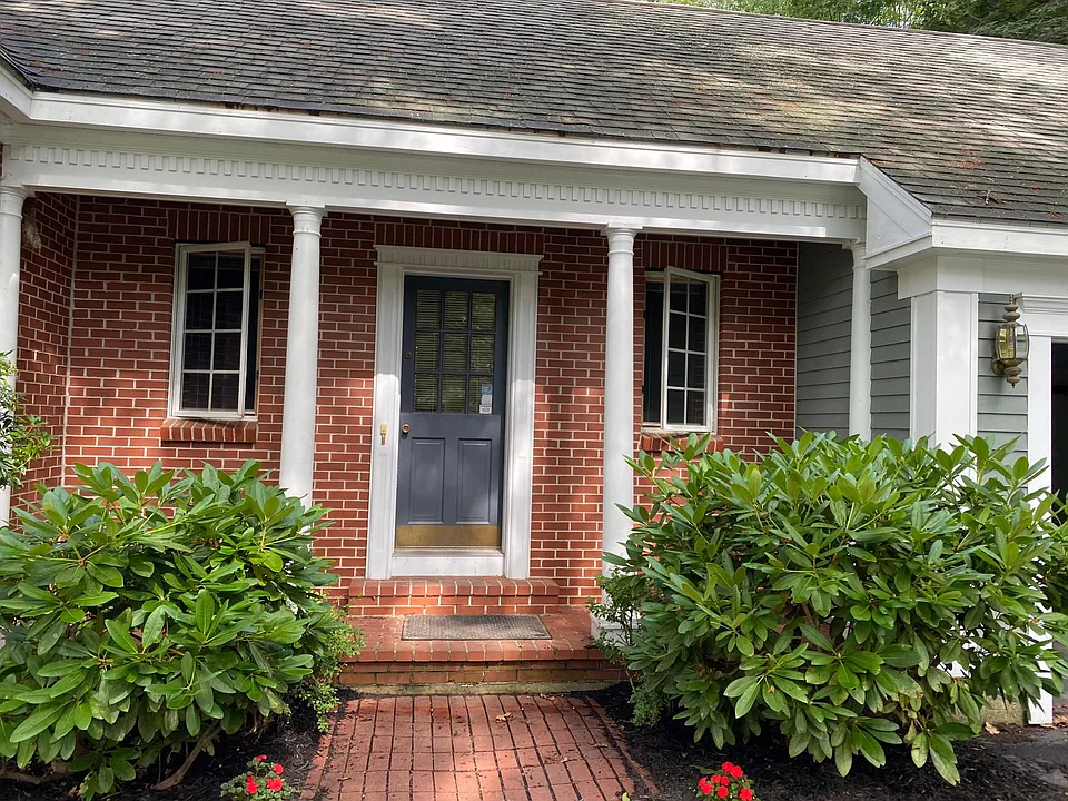 47 Stonegate Rd