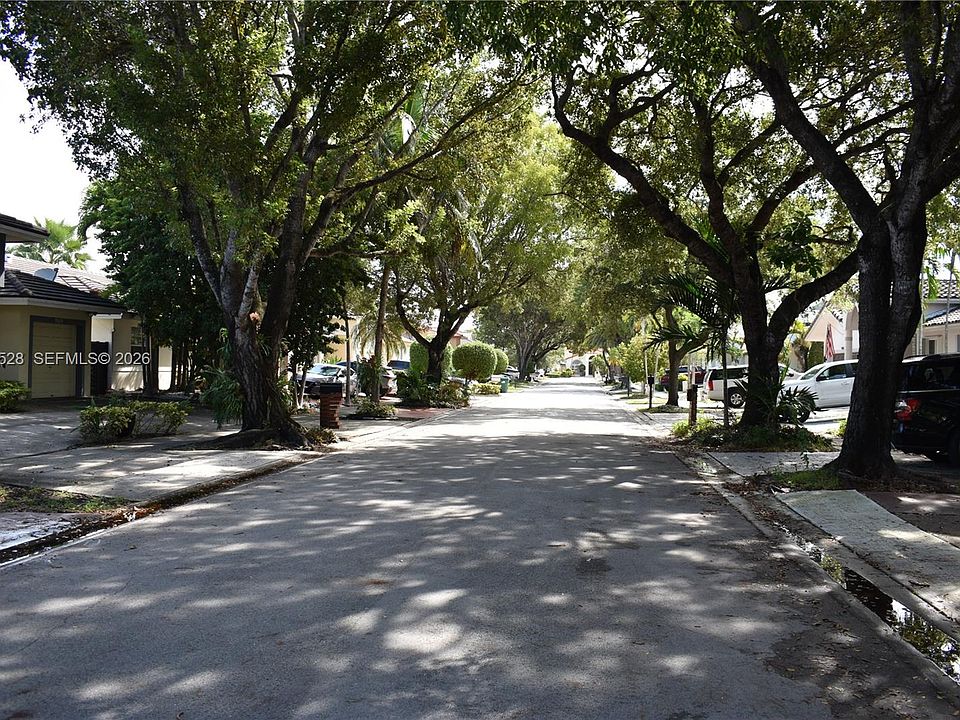 1st image of 9029 NW 152nd Ln