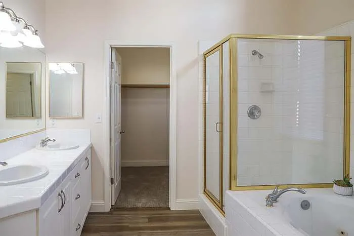 5745 W Decatur Ave — Photo 9
