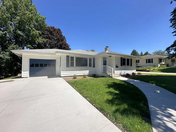 2221 5th St, Monroe, WI 53566
