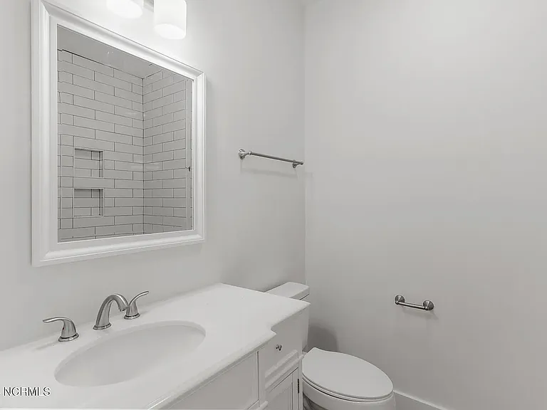 4213 Spirea Dr #C — Photo 21
