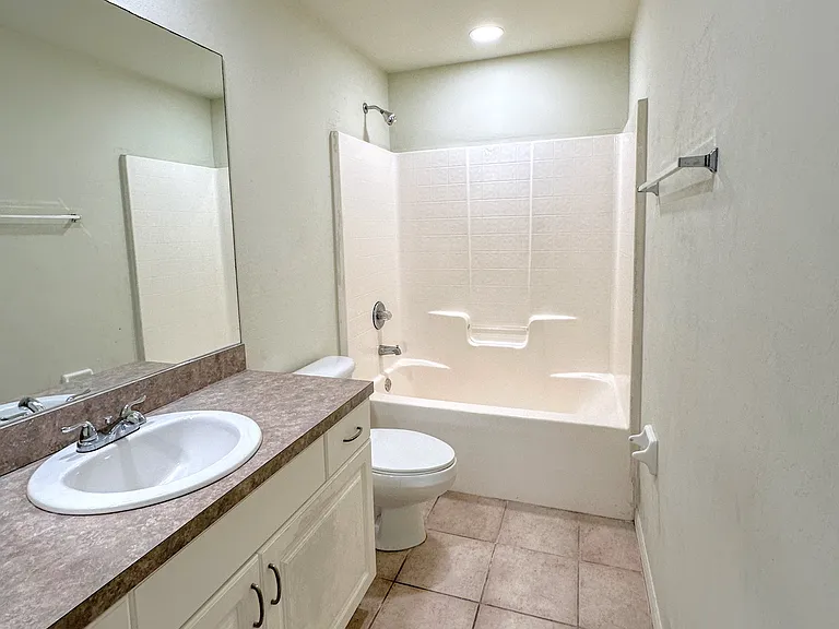 714 Harold Ave S — Photo 7