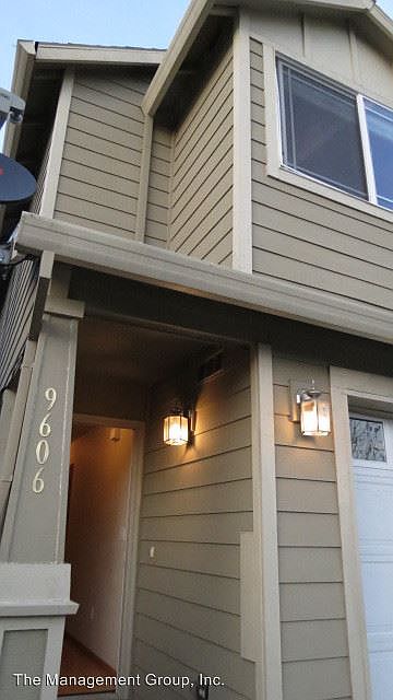 1st image of 9606 NE 73rd Cir
