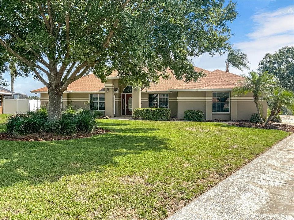1st image of 826 CARLTON COURT